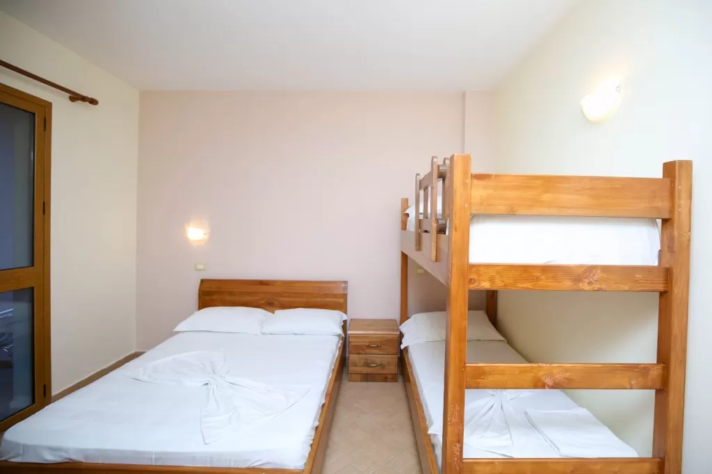 Jerolda - 18 - STD QDPL SV 4.jpg